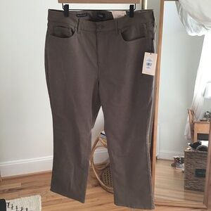 NYDJ Ellison Straight Leg Jean in Incense (Putty, Tan) Size 20WP NWT